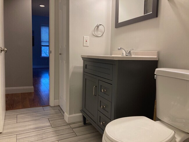 Building Photo - 1203 N W Ave