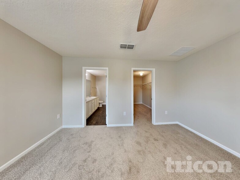 Building Photo - 2858 Buck Creek Pl