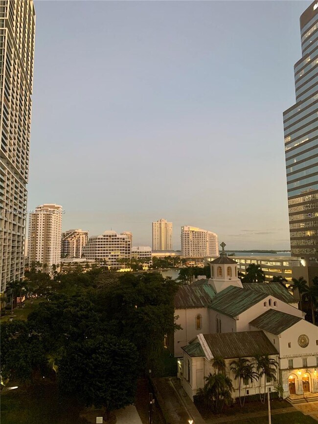 Primary Photo - 500 Brickell Ave