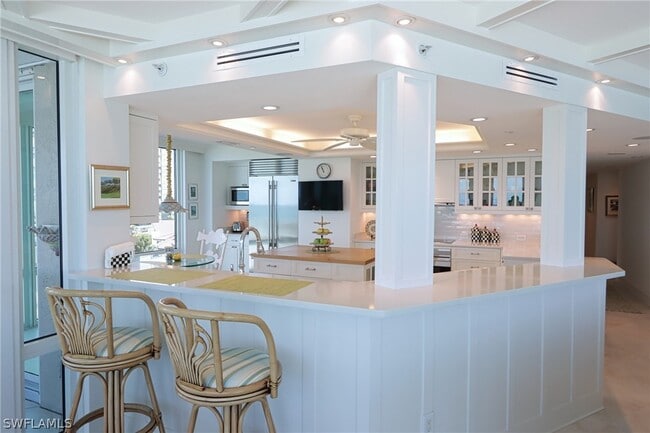 Building Photo - 4651 Gulf Shore Blvd N