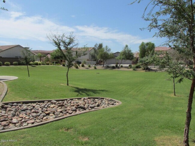 Building Photo - 8789 W Dreyfus Dr