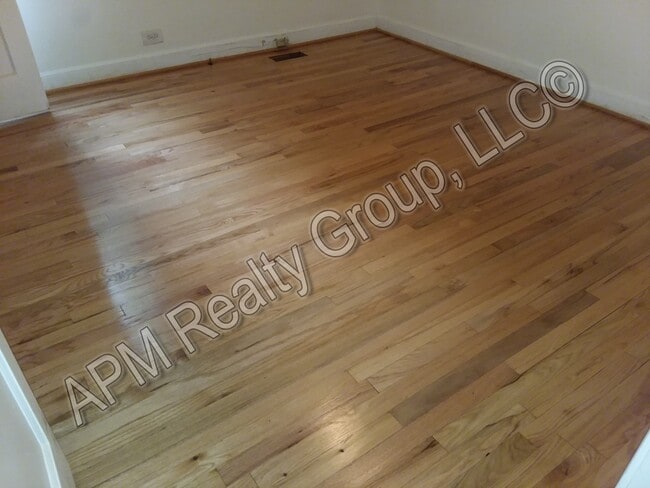 Primary Photo - Updated Rosewood home!