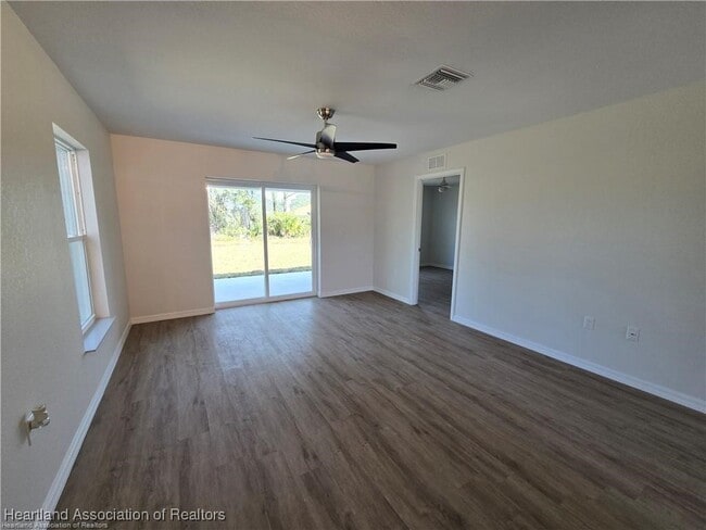 Building Photo - 6924 San Benito Dr