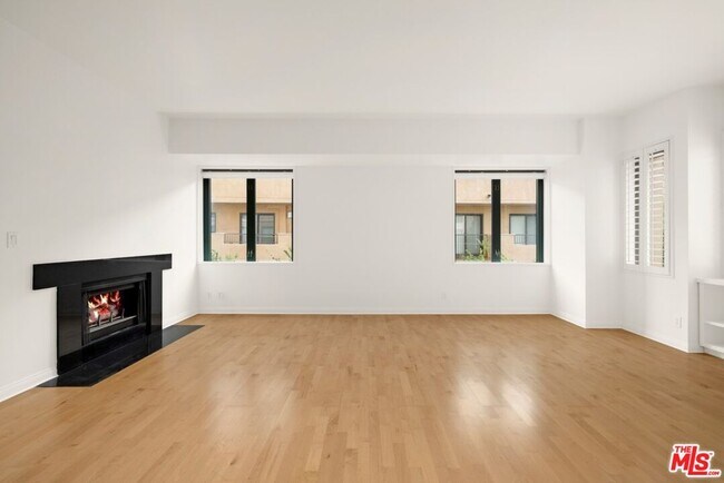 Building Photo - 10520 Wilshire Blvd
