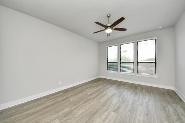 Building Photo - 1710 McCrae Hill Ct