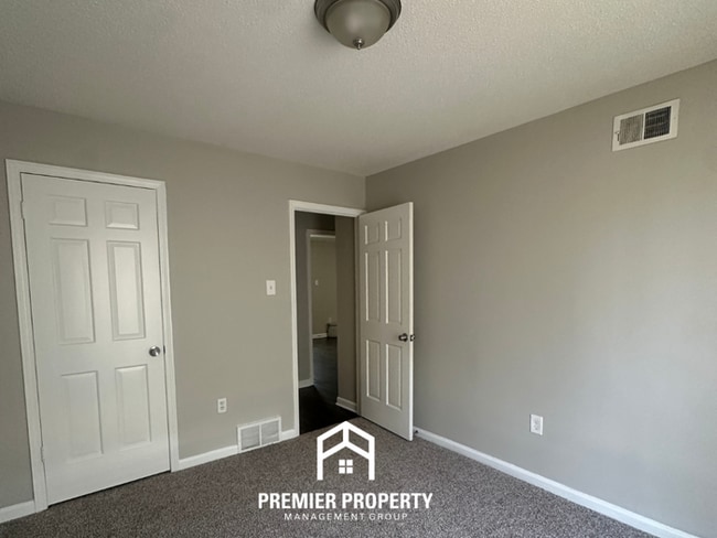 Building Photo - Charming 3BR/2BA Home in Bartlett Cove | Hardwood Floors, Fireplace & Fenced Yard