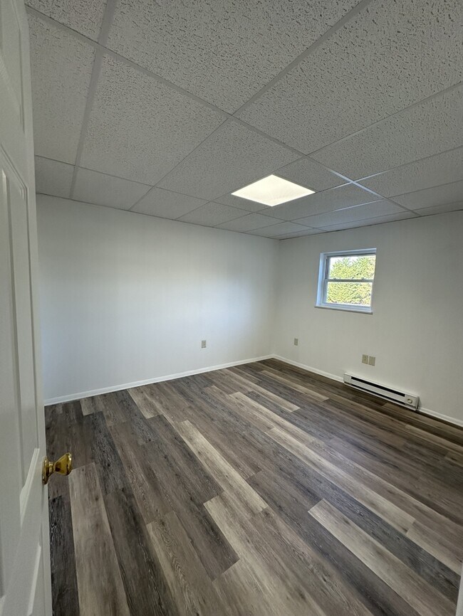 Building Photo - 113 E Middle St