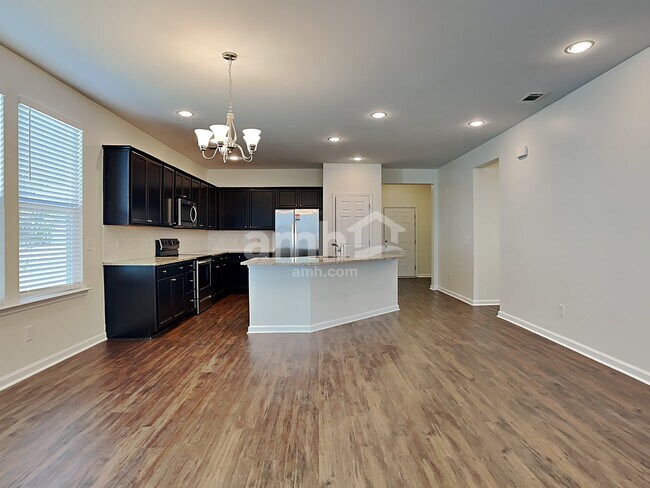 Building Photo - 391 Southwilde Way