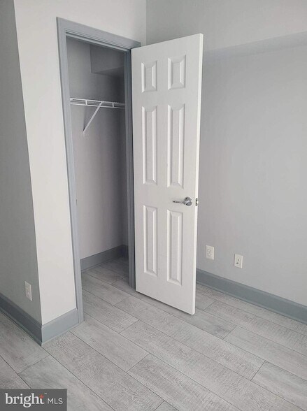 Building Photo - 565 Dandelion Terrace SE