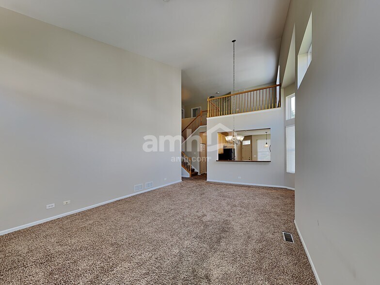 Building Photo - 930 Bluebell Cir