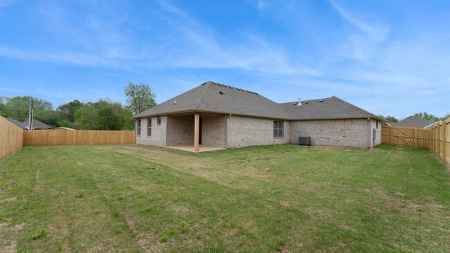 Building Photo - 52 Watson Ln