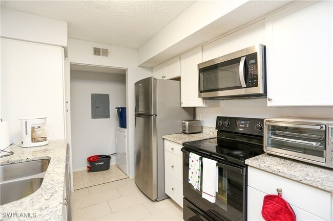 Building Photo - 2214 Arbour Walk Cir