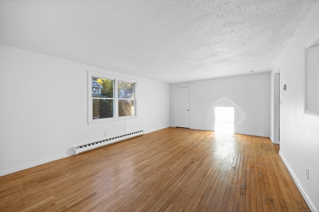 Building Photo - 84 Whittier Ave