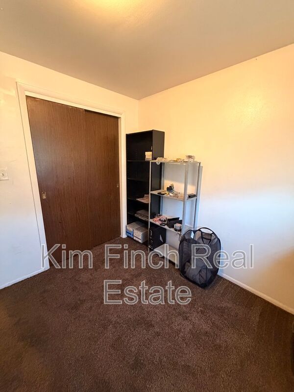 Building Photo - 735 S Stubbs Ave