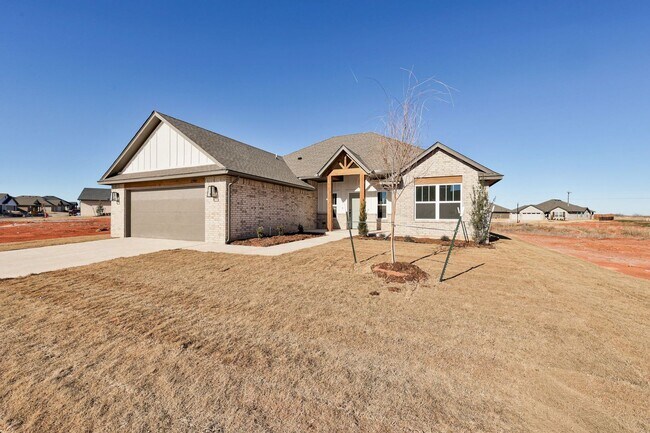 Building Photo - Newer home Available Noble OK