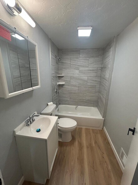 Building Photo - 1545 7th St