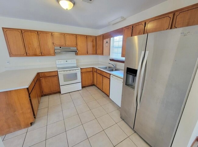 Building Photo - 8520 Misty Ridge Ln