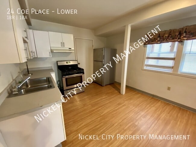 Building Photo - 24 Coe Pl