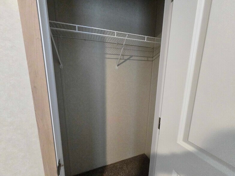 Building Photo - 29752 Jamestown Dr