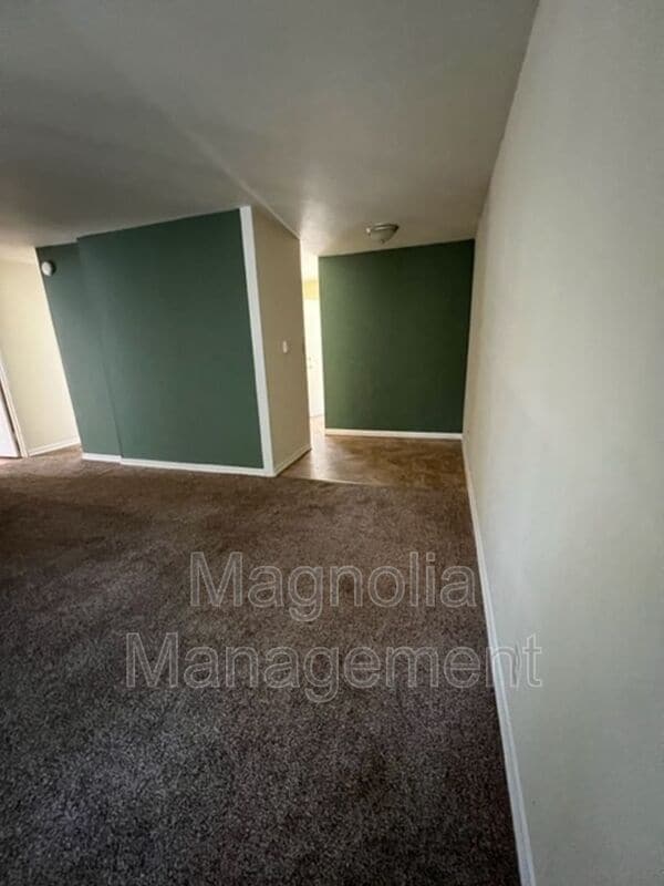 Building Photo - 1218 Parham St