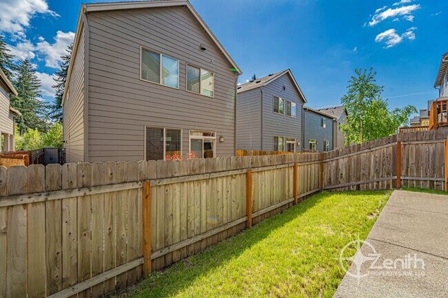 Building Photo - 5921 NE 48th St