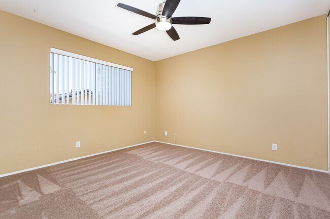 Building Photo - Traditional Home in North Fletcher Hills!