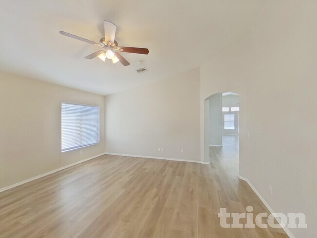 Building Photo - 8529 W Hughes Dr