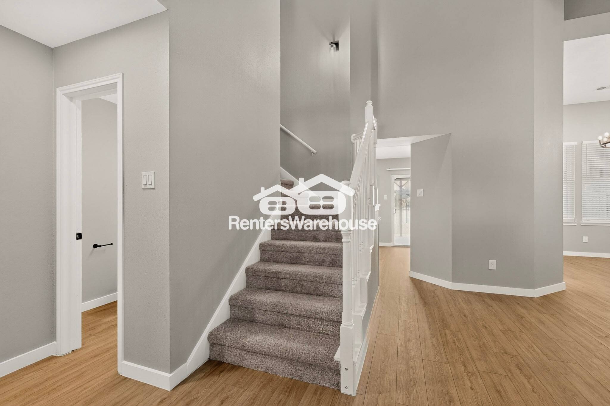 Building Photo - 8008 Cornell Dr