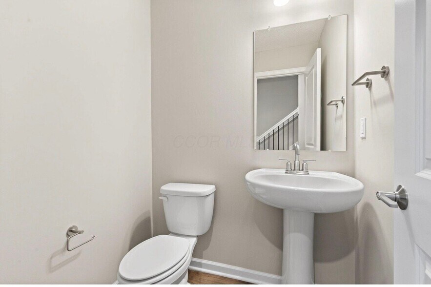 Building Photo - 3346 Abberley Dr