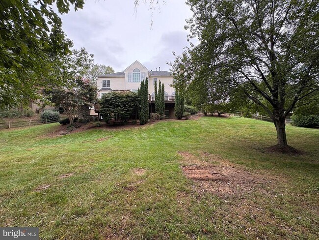 Building Photo - 1151 Fieldview Dr