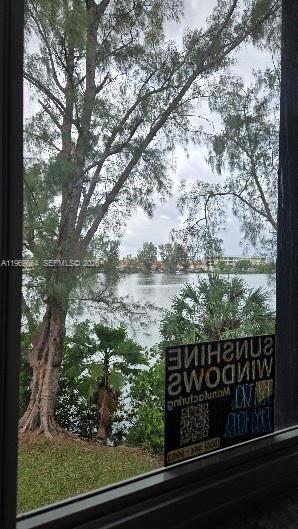 Building Photo - 10090 NW 80th Ct