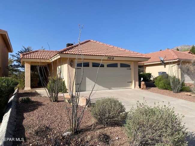 Primary Photo - 715 Espada Dr