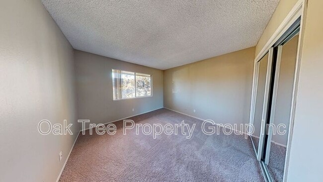 Building Photo - 1637 Catalina Ct