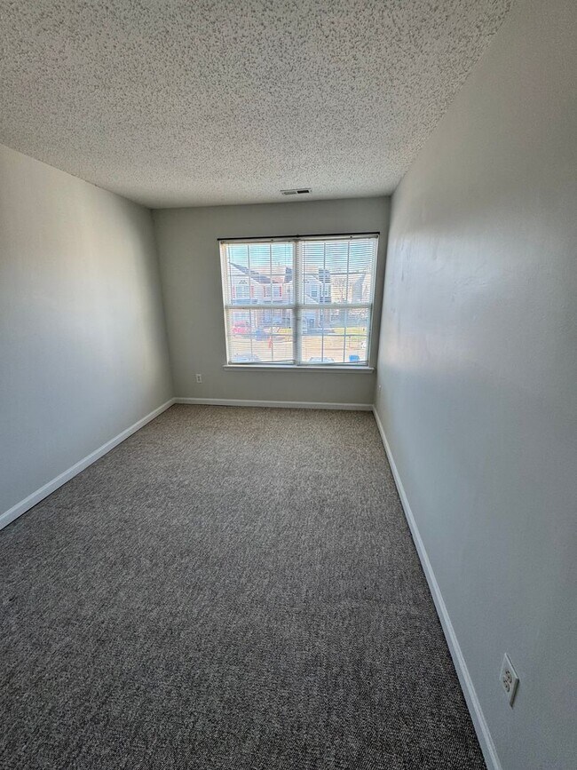 Building Photo - Foxfire