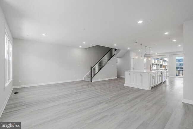 Building Photo - 22266 Philanthropic Dr