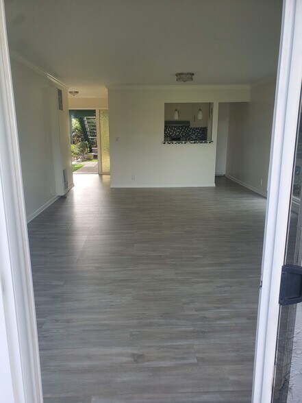 Building Photo - 741 Amigos Way