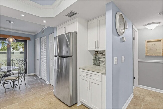 Building Photo - 890-A1A A1A Beach Blvd