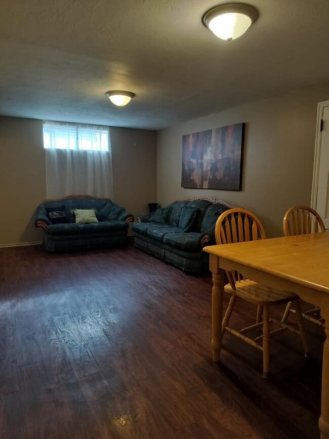 Building Photo - 519 Utah Ave