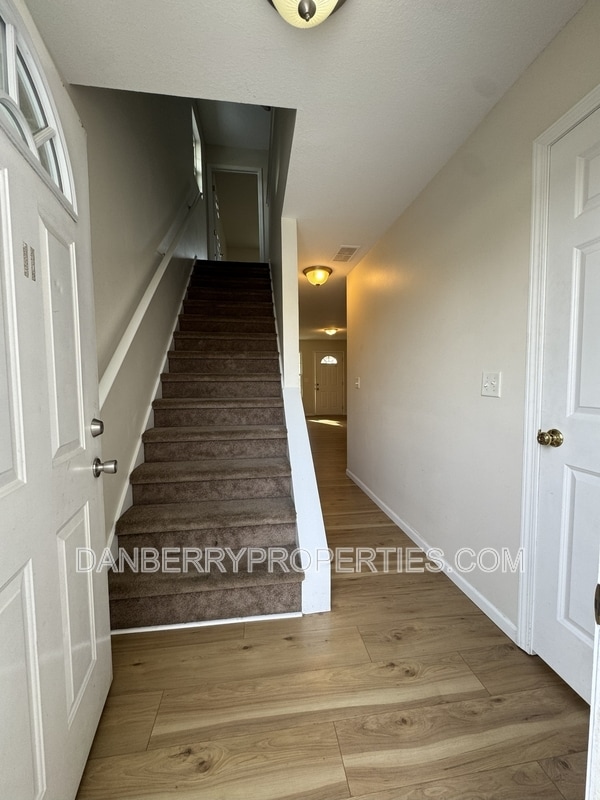 Building Photo - 214 Madison Ave