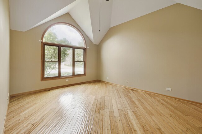 Building Photo - 2805 Breckenridge Cir