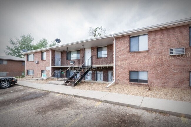 Building Photo - 3023 Denver St