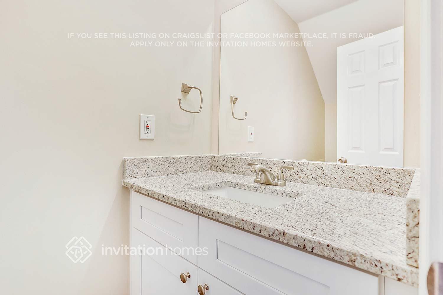 Building Photo - 371 Coral Cir