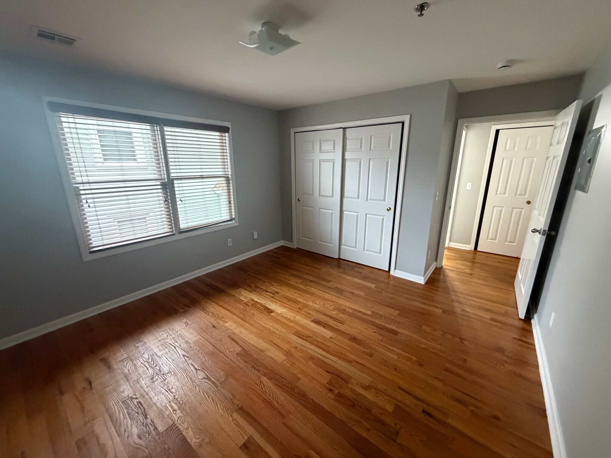 Building Photo - 104 Luttgen Pl