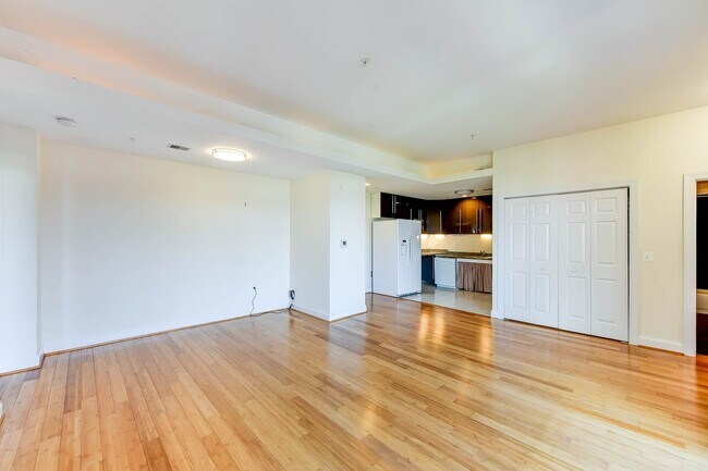 Picture of Gorgeous 2 Bedroom Penthouse in River Plac... - 1011 Arlington Blvd ...