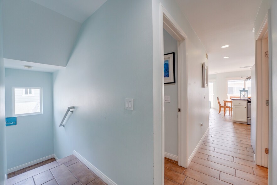 Building Photo - 817 Ostend Ct