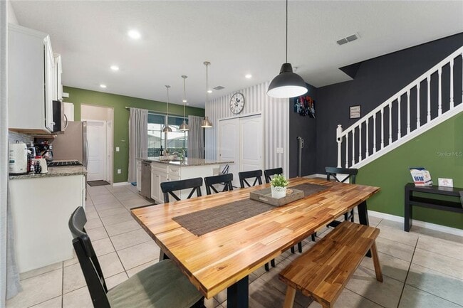 Building Photo - 7336 Oakmoss Loop