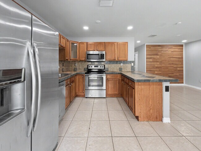Building Photo - 13435 SW 257th Terrace