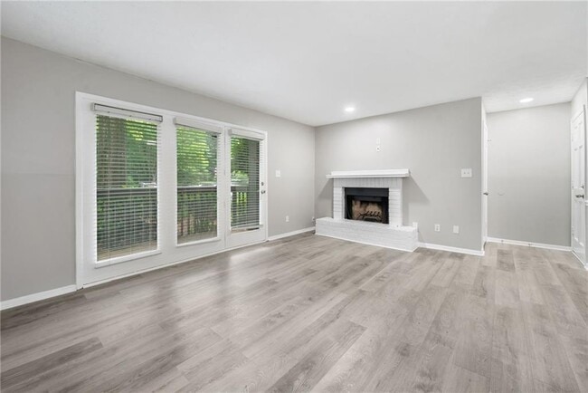 Building Photo - 113 Tuxworth Cir