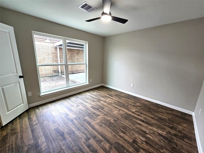 Building Photo - 10846 Kirktown Dr