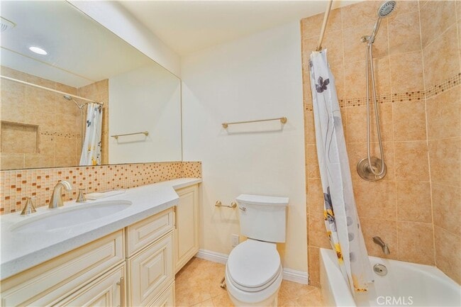 Building Photo - 6336 Marina Pacifica Dr N